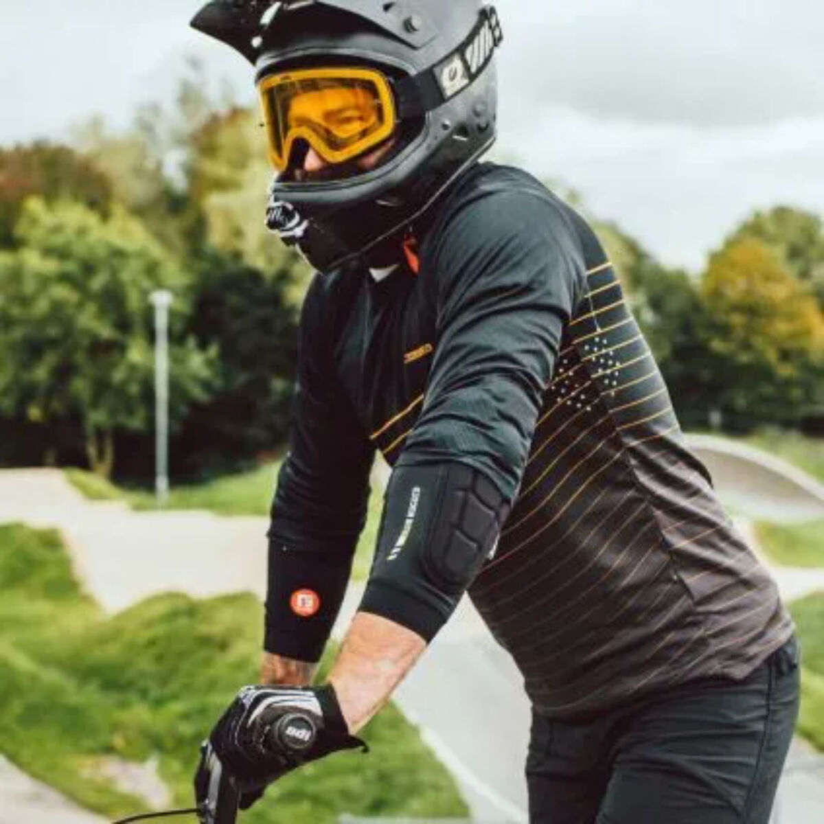 G form mountain bike pads sales